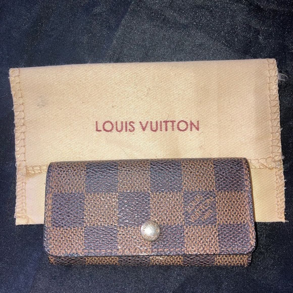 Louis Vuitton Handbags - Louis Vuitton Damier Ebene canvas 4-ring key holder and dust bag